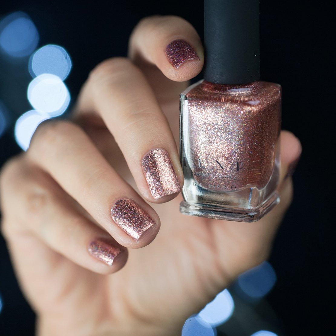 ILNP Juliette Holographic Nail Polish, Rose Gold - Drombeauty